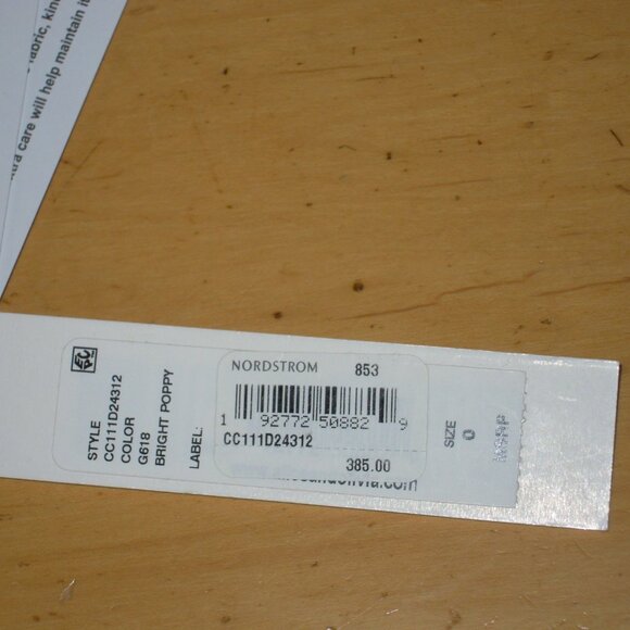 Alice + Olivia designer short red skirt embroidered size 0 NWT - Picture 7 of 8